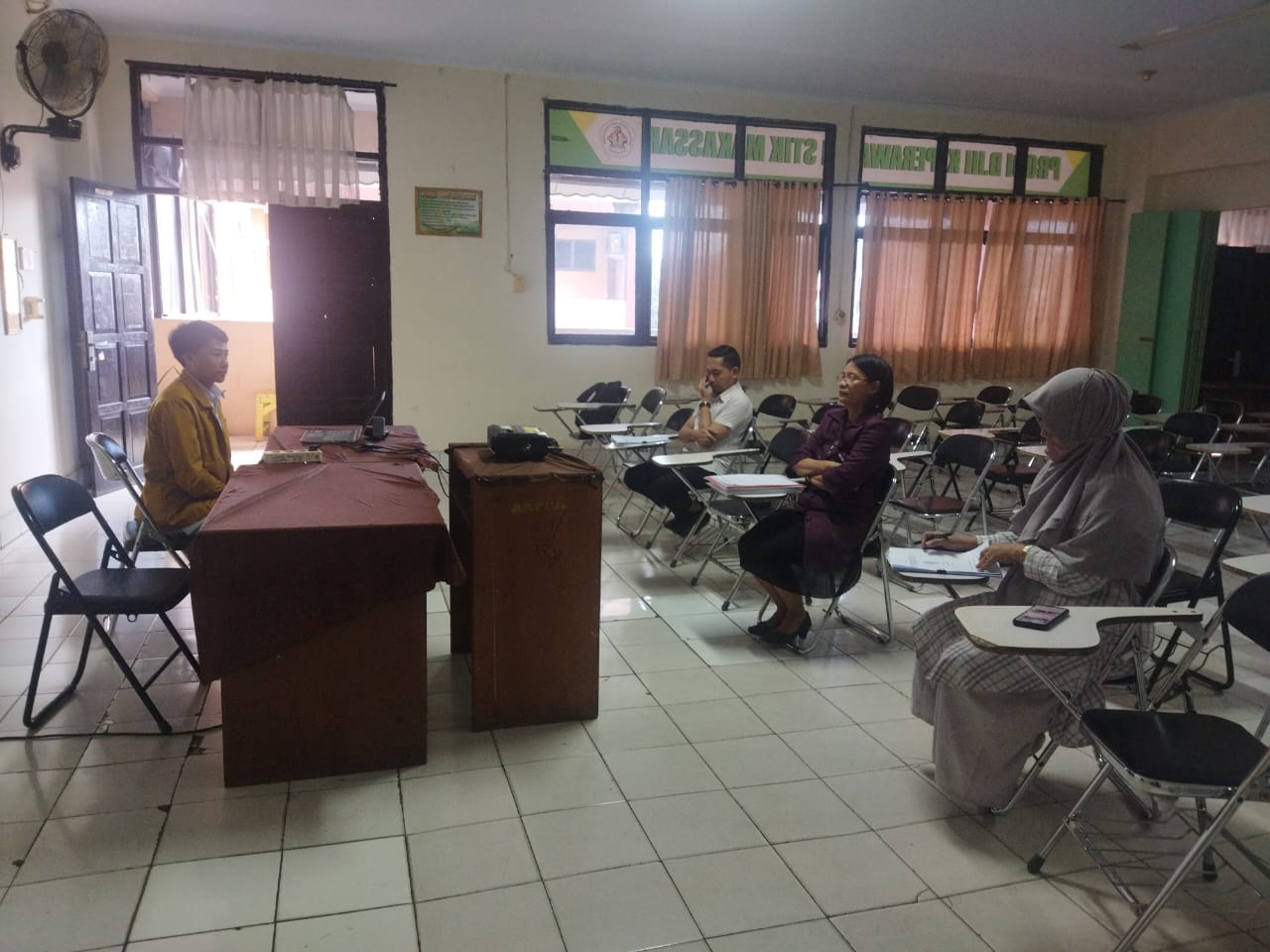 UJIAN AKHIR PROGRAM (KTI)